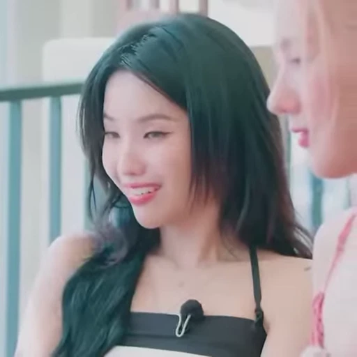 😄 Стикер «Soyeon (G)I-DLE» для Telegram
