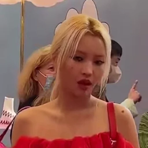 😮 Стикер «Soyeon 2 (G)I-DLE» для Telegram