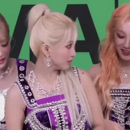 😕 Стикер «Soyeon 2 (G)I-DLE» для Telegram