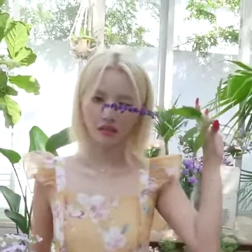 🌾 Стикер «Soyeon 2 (G)I-DLE» для Telegram