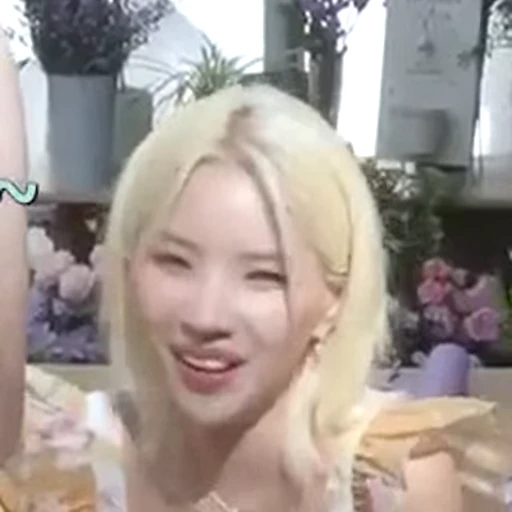 😄 Стикер «Soyeon 2 (G)I-DLE» для Telegram