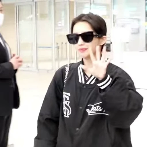 👋 Стикер «Soyeon 4 (G)I-DLE» для Telegram