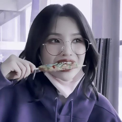 🍭 Стикер «soyeon Чон Со Ён» для Telegram