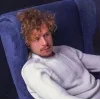 Стикер 2 Тиша Жизневский