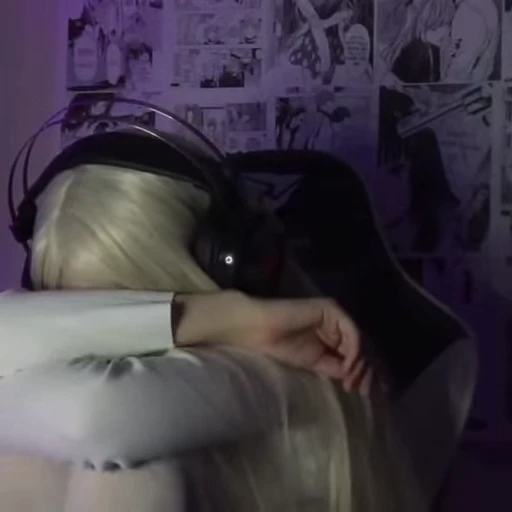 😔 Стикер «Girls Девушки» для Telegram