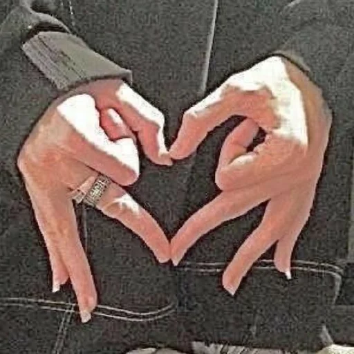 ❤️ Стикер «I love you» для Telegram