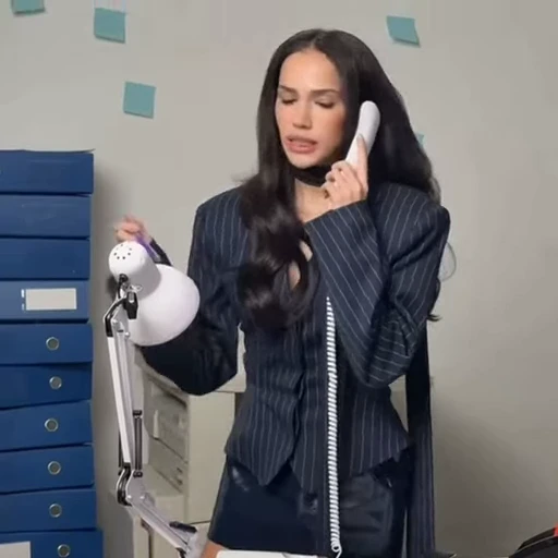 🤩 Стикер «Алина Загитова» для Telegram
