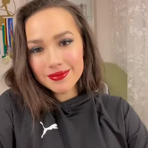 🤩 Стикер «Алина Загитова» для Telegram
