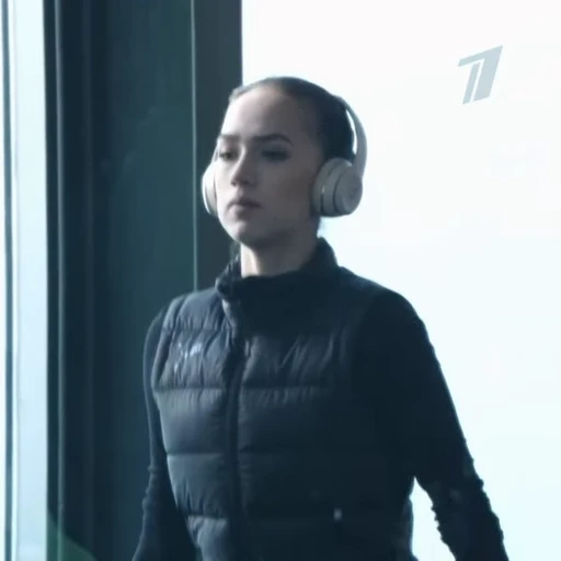 🤩 Стикер «Алина Загитова» для Telegram