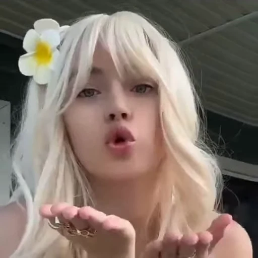 😘 Стикер «Maybe Baby» для Telegram