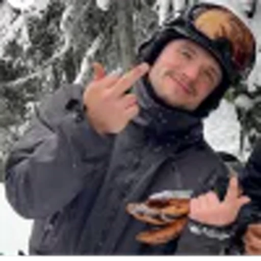 🤩 Эмодзи «Josh Hutcherson» для Telegram