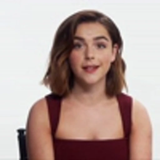 🤩 Эмодзи «Kiernan Shipka» для Telegram