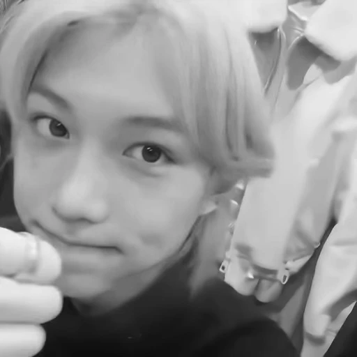 😃 Стикер «stray kids felix» для Telegram
