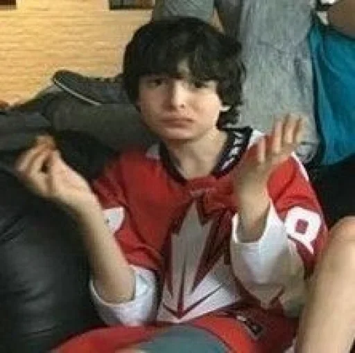 🤷‍♀️ Стикер «Stranger Things 4» для Telegram