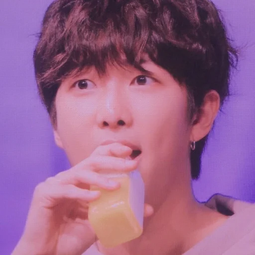 🍓 Стикер «Strawberry Namjoon» для Telegram