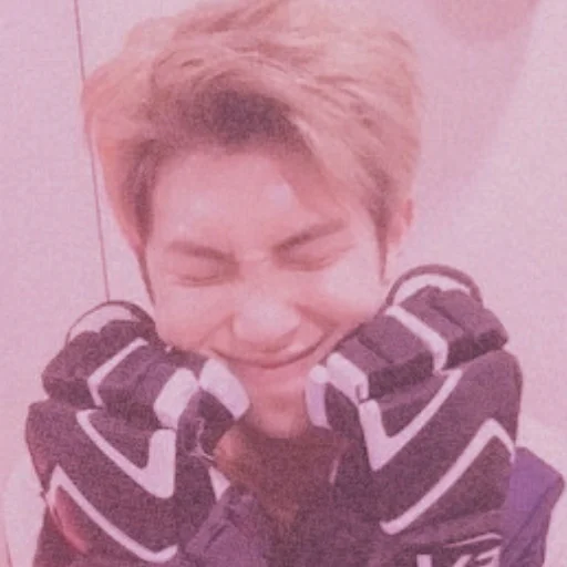 🍓 Стикер «Strawberry Namjoon» для Telegram