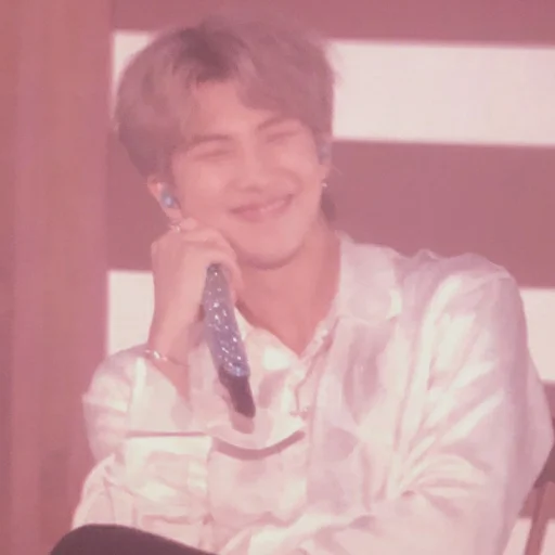 🍓 Стикер «Strawberry Namjoon» для Telegram