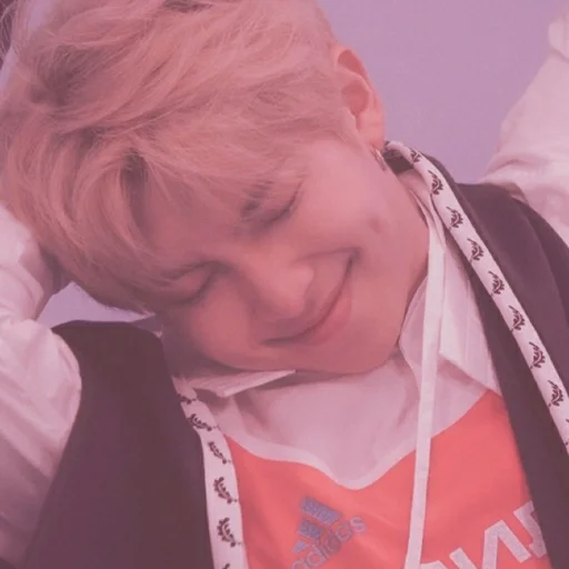 🍓 Стикер «Strawberry Namjoon» для Telegram
