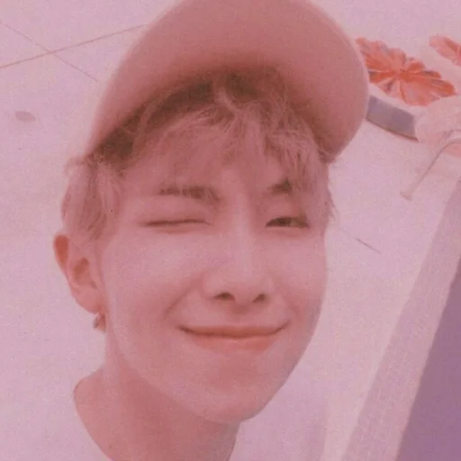 🍓 Стикер «Strawberry Namjoon» для Telegram