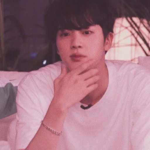 🍓 Стикер «Strawberry Seokjin» для Telegram