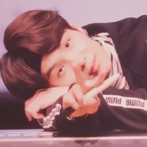 🍓 Стикер «Strawberry Suga» для Telegram