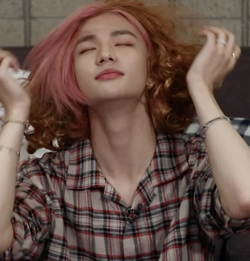 👸 Стикер «SKZ» для Telegram