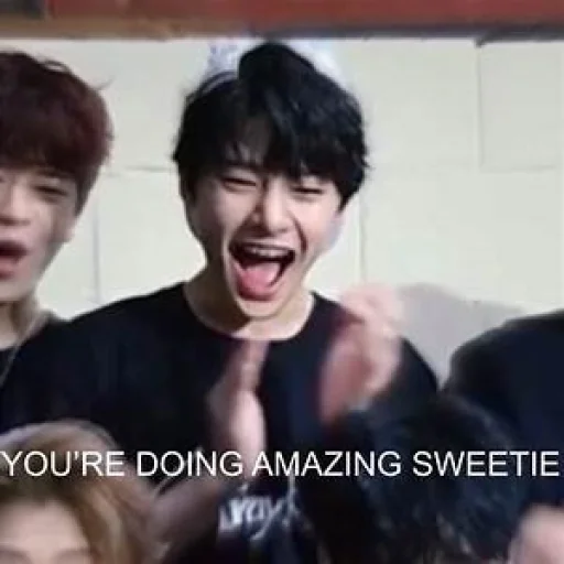 🤩 Стикер «stan straykids» для Telegram
