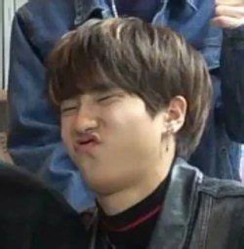 😨 Стикер «stan straykids» для Telegram