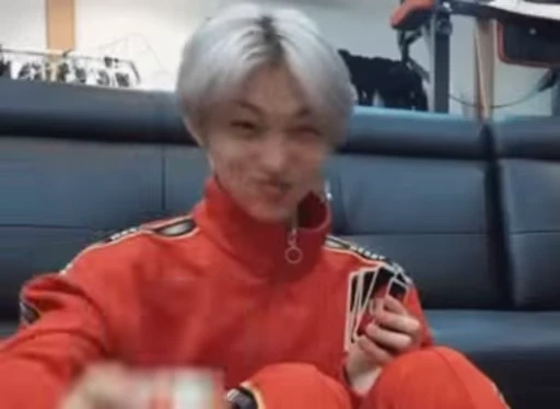 😌 Стикер «Stray Kids 2» для Telegram