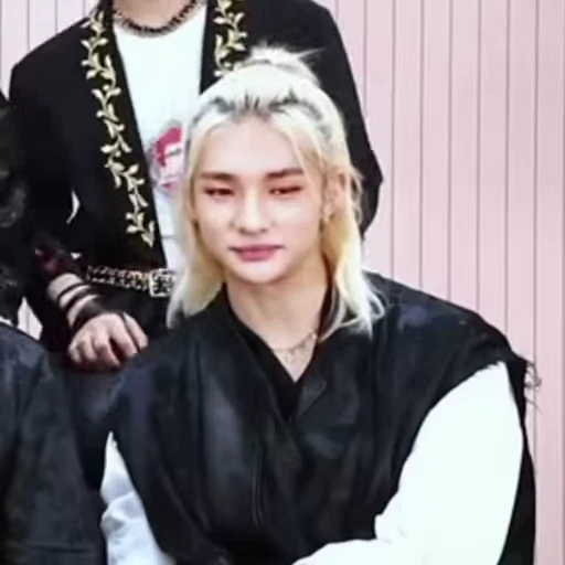 😌 Стикер «Stray Kids 2» для Telegram