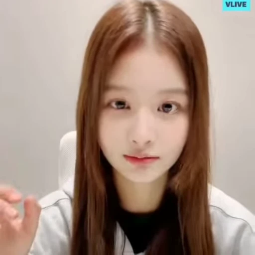 🌟 Стикер «minju izone» для Telegram