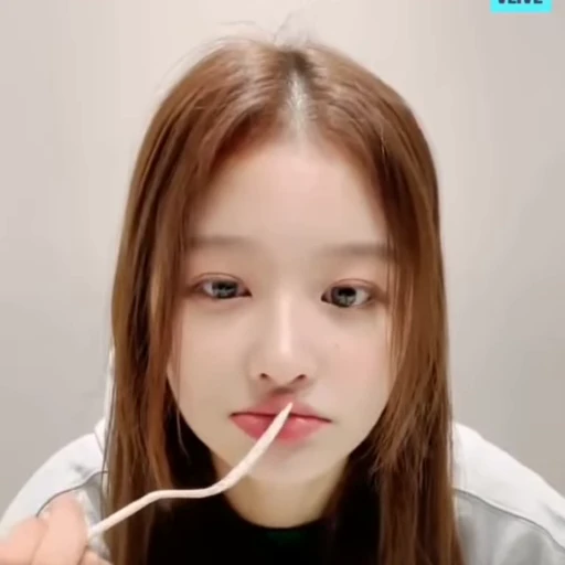 🌟 Стикер «minju izone» для Telegram