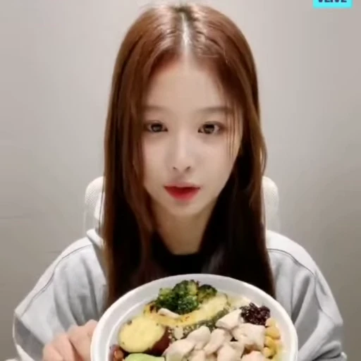 🌟 Стикер «minju izone» для Telegram
