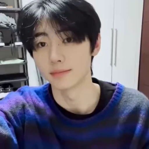 🌟 Стикер «Sunghoon» для Telegram
