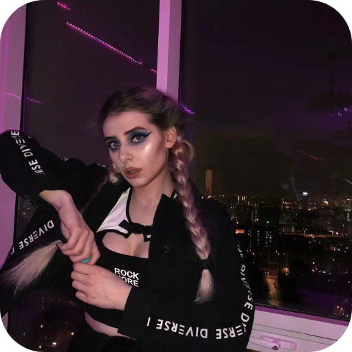 🌃 Стикер «Sveta Sollar» для Telegram