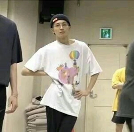 😐 Стикер «kpop memes» для Telegram