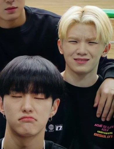 😰 Стикер «kpop memes» для Telegram