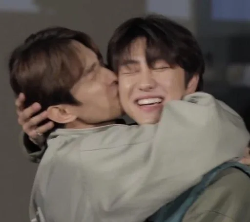 😘 Стикер «kpop memes» для Telegram