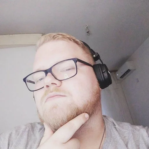 🌟 Стикер «T2x2» для Telegram