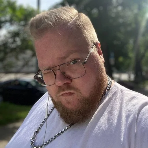 🌟 Стикер «T2x2» для Telegram