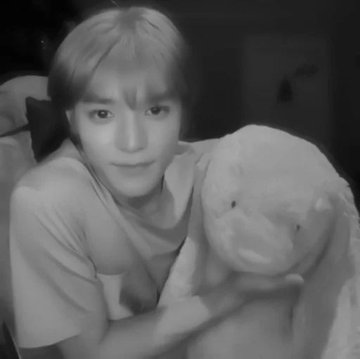 🐈‍⬛ Стикер «Lee taeyoung» для Telegram