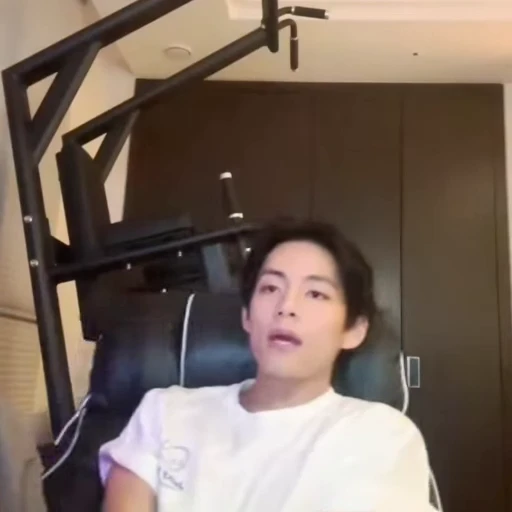 🐯 Стикер «TAEHYUNG» для Telegram