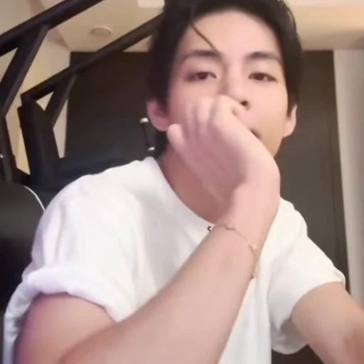 🐯 Стикер «TAEHYUNG» для Telegram