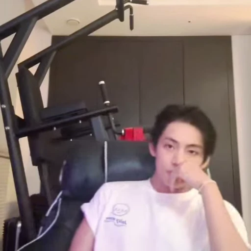🐯 Стикер «TAEHYUNG» для Telegram