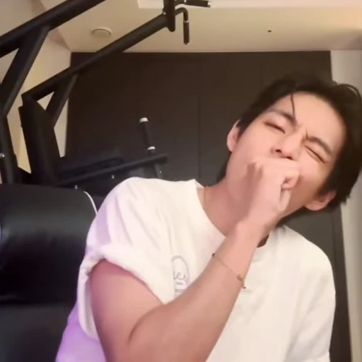 🐯 Стикер «TAEHYUNG» для Telegram