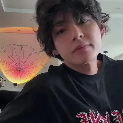😐 Стикер «Tae-Hyung» для Telegram