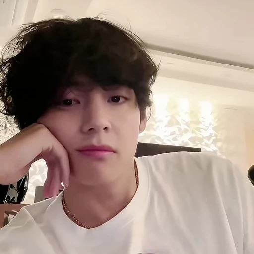 😐 Стикер «Tae-Hyung» для Telegram