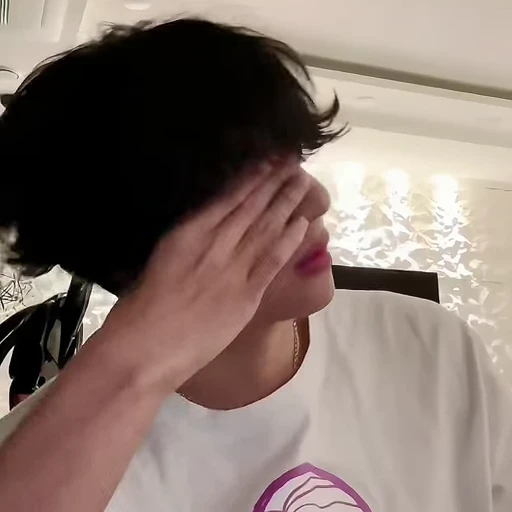 😐 Стикер «Tae-Hyung» для Telegram