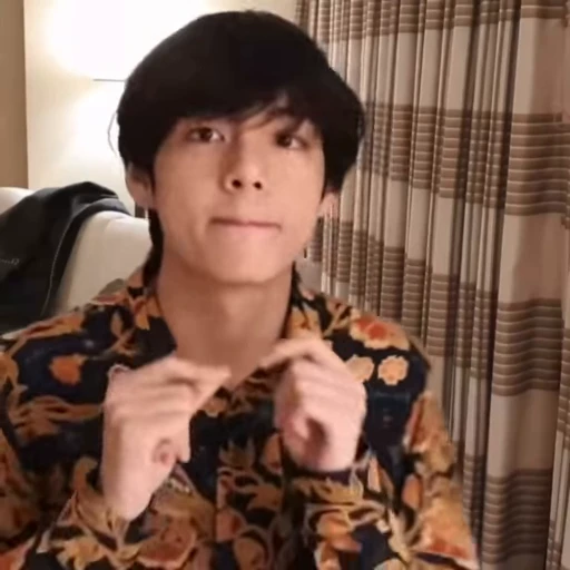 😐 Стикер «Tae-Hyung» для Telegram