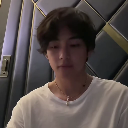 😐 Стикер «Tae-Hyung» для Telegram